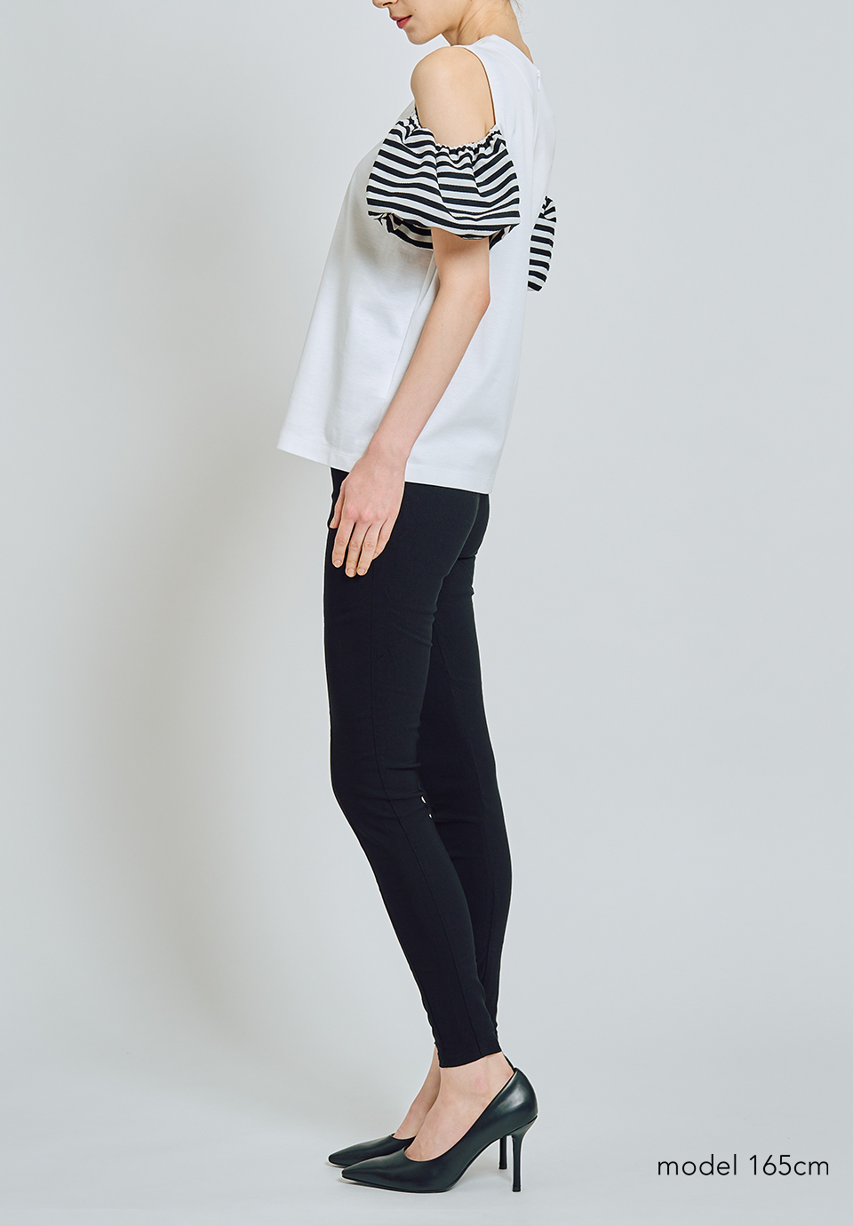 OPEN SHOULDER TEE