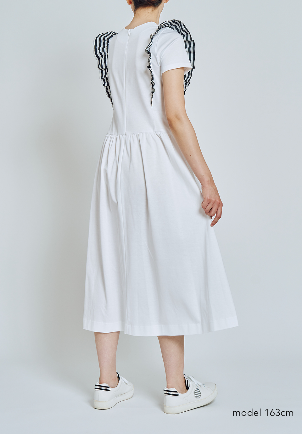 RUFFLE SHOULDER TEE DRESS